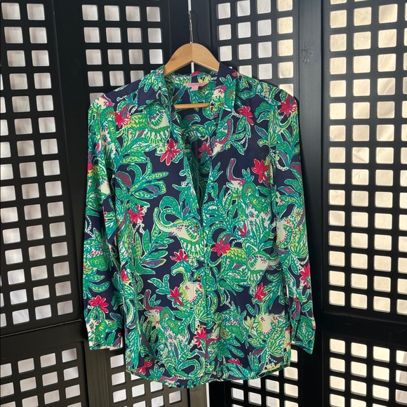 Lilly Pulitzer Tops - 💚 Lilly Pulitzer Green Pink Floral Silk Button Blouse, Flowy XS Like New 💚